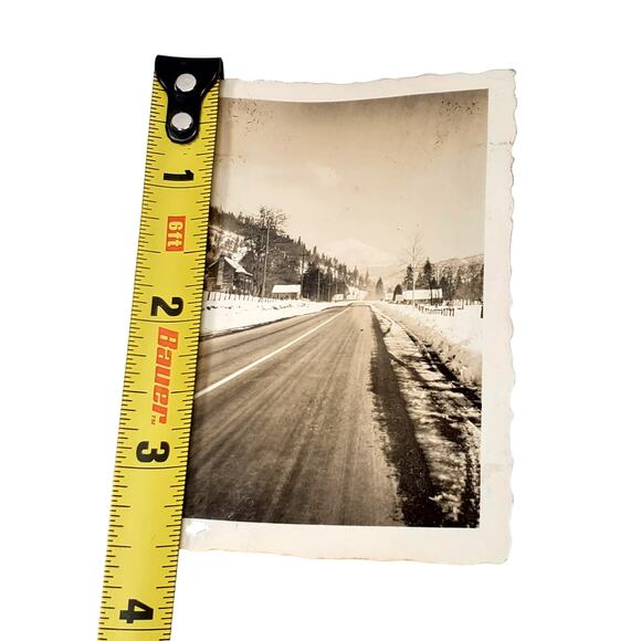 Vtg B&W Monochrome Original Found Photo Long Road Streetcore Wintercore Snapshot - Picture 3 of 4